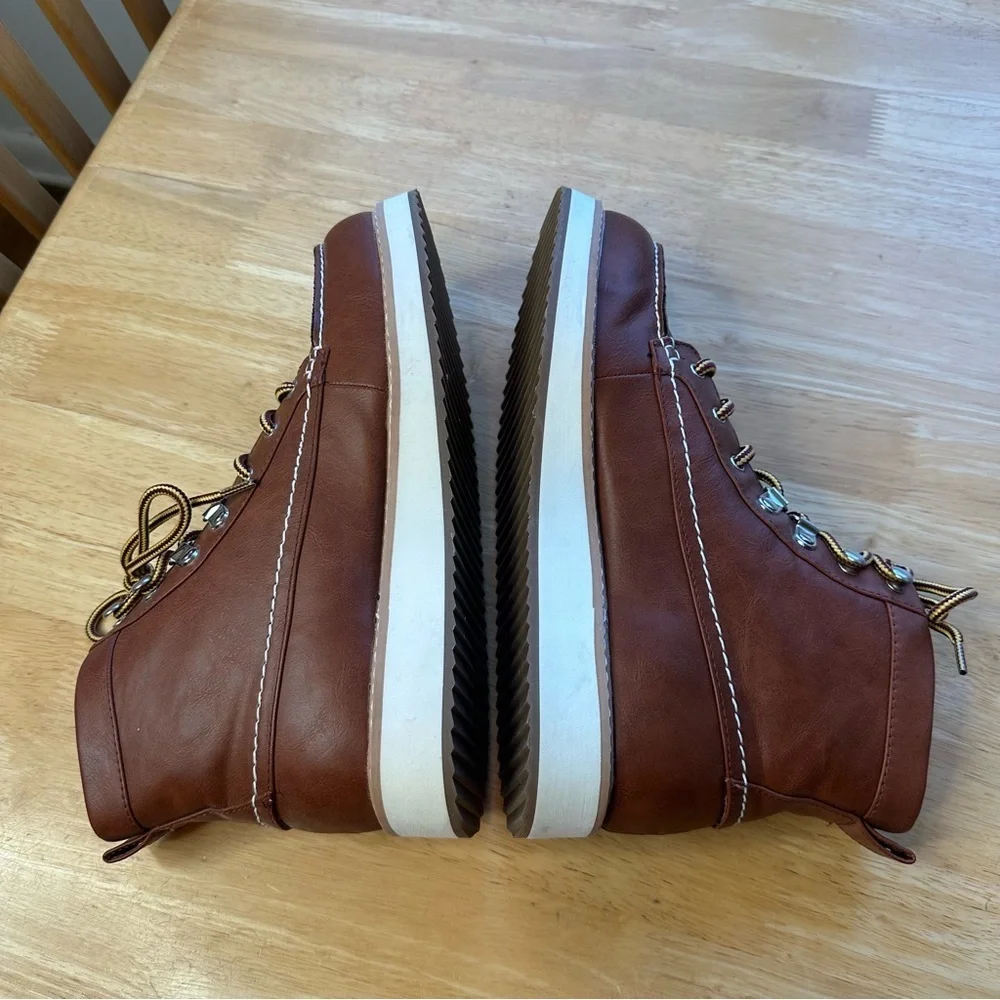 Old Navy Men’s Size 8 Faux Leather Brown Hiker Boot NWOT